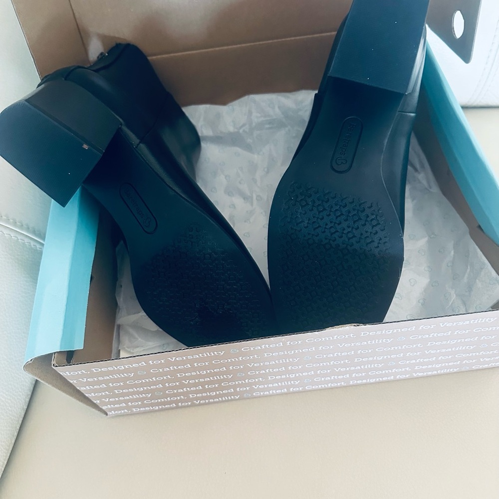 BareTraps Booties - Picture 4 of 5